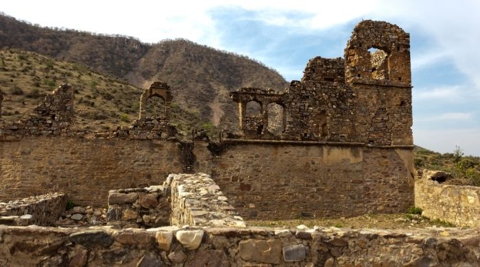 Bhangarh Fort - The Palace of Afterlife Shadows